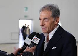 La grande corsa: il centro destra verso le primarie, anche se Lettieri dice no.